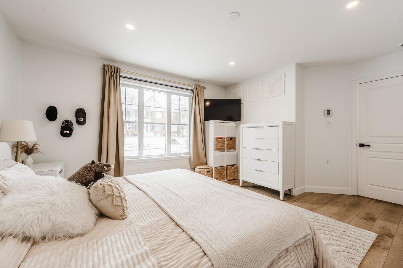 Primary bedroom - 116 Rue Rémi-Dansereau, Beloeil, QC - Indoor Photo Showing Bedroom