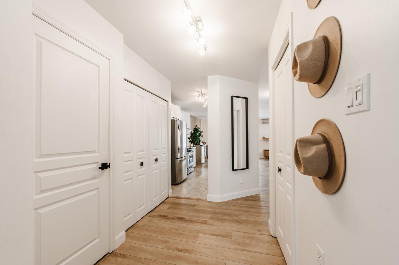 Passageway - 116 Rue Rémi-Dansereau, Beloeil, QC - Indoor Photo Showing Other Room