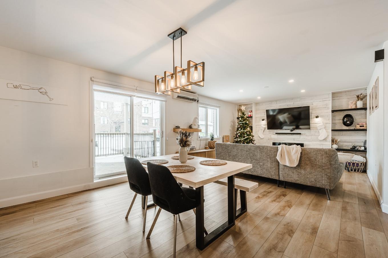 Overall view - 116 Rue Rémi-Dansereau, Beloeil, QC - Indoor Photo Showing Dining Room