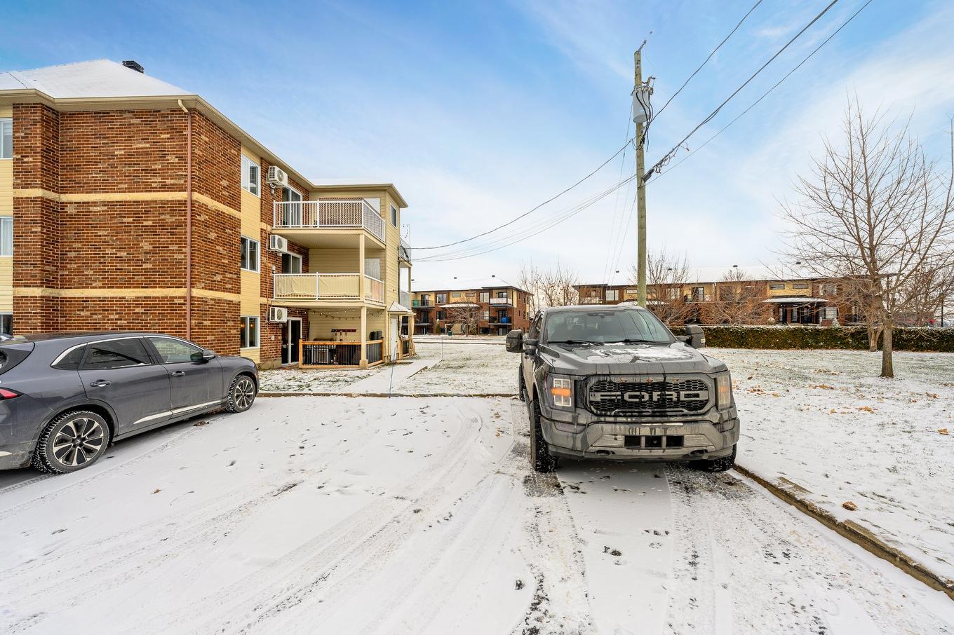 Parking - 116 Rue Rémi-Dansereau, Beloeil, QC - Outdoor