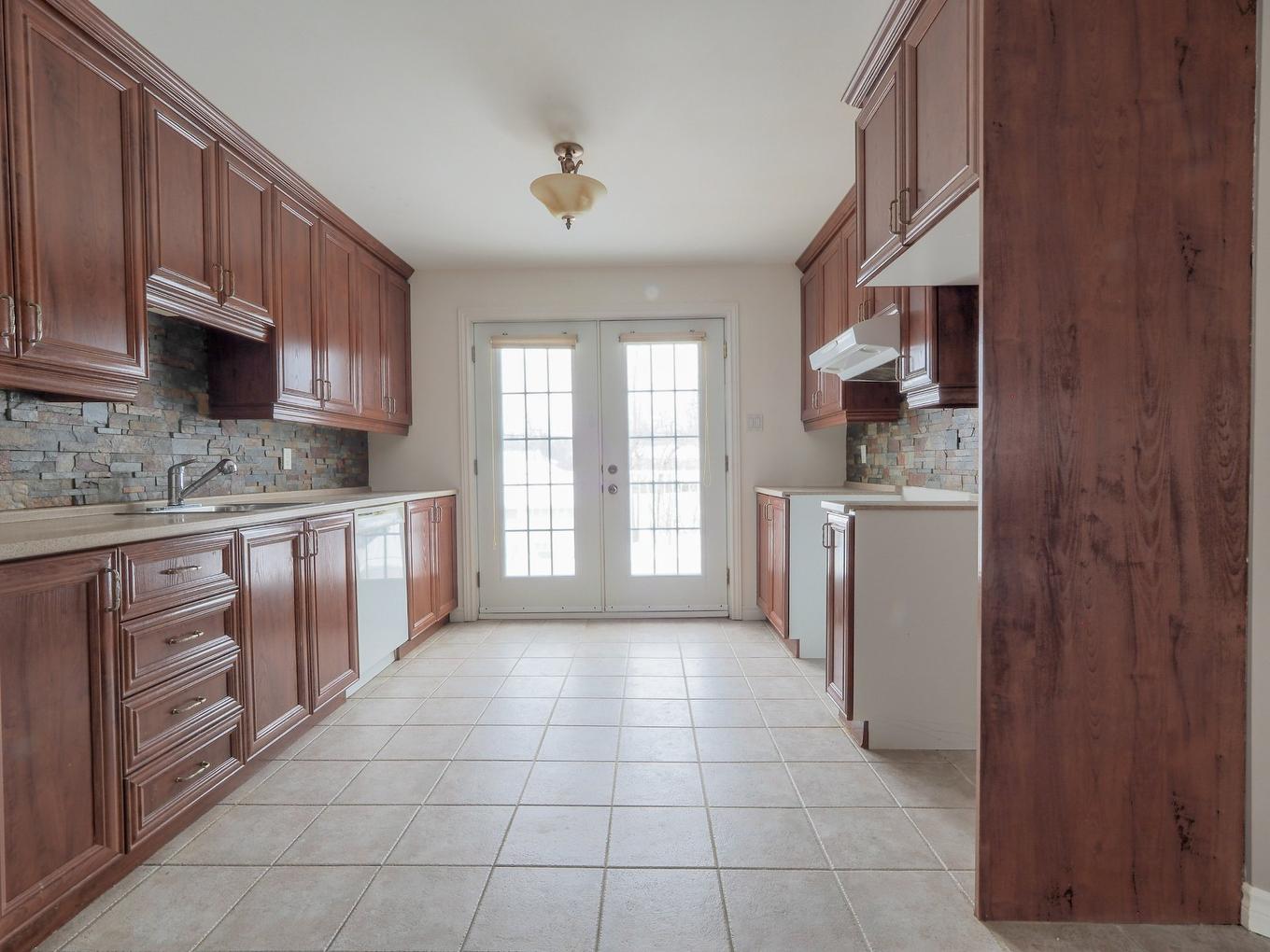 Kitchen - 3972 Côte Rosemont, Trois-Rivières, QC - Indoor Photo Showing Kitchen