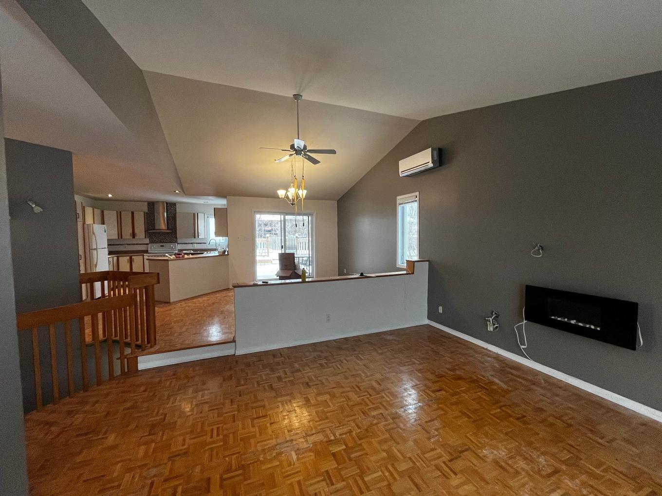 Salon - 2658 Av. De La Renaissance, Boisbriand, QC - Indoor With Fireplace