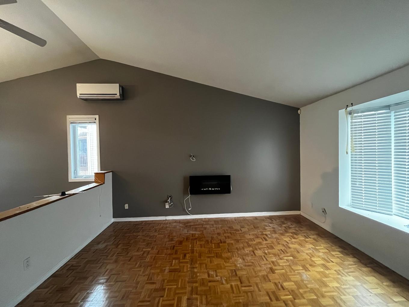 Salon - 2658 Av. De La Renaissance, Boisbriand, QC - Indoor Photo Showing Other Room