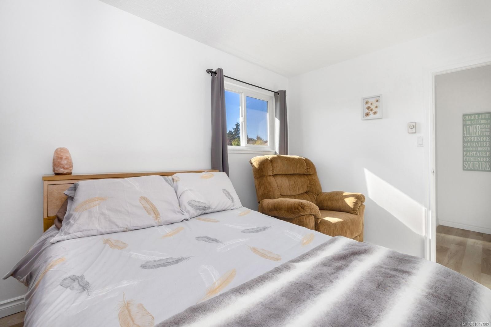 3350 Limerick Rd, Duncan, BC - Indoor Photo Showing Bedroom