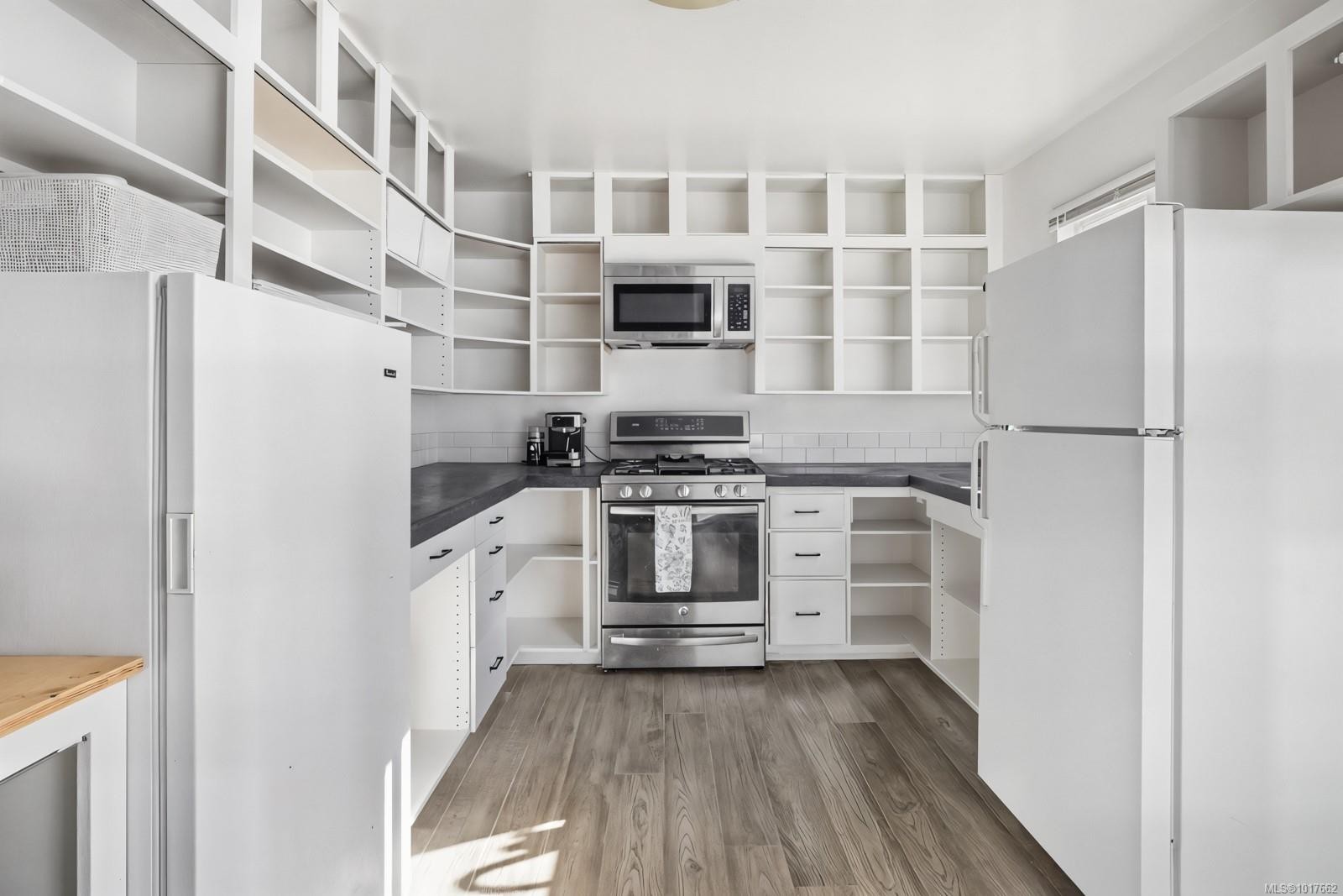 3350 Limerick Rd, Duncan, BC - Indoor Photo Showing Kitchen