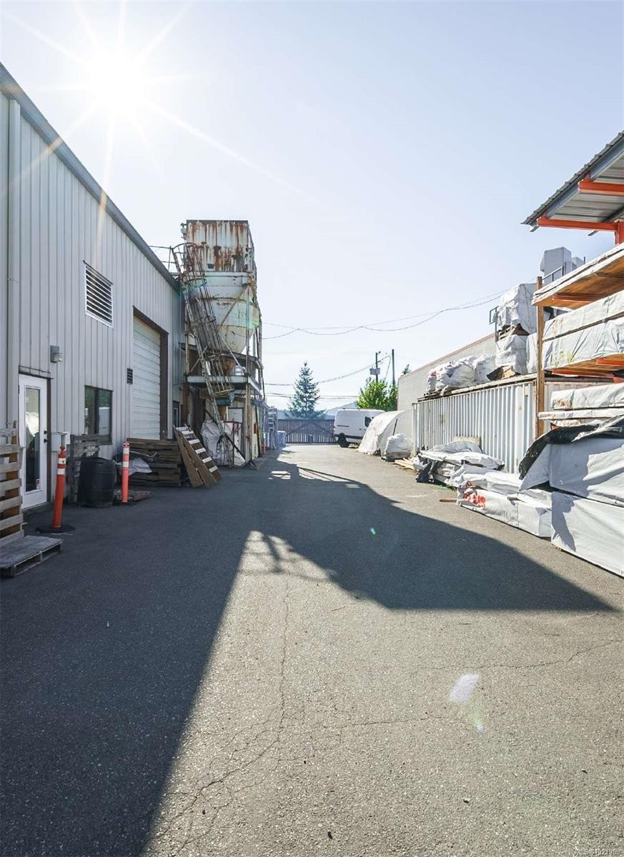 6701 Oldfield Rd, Central Saanich, BC