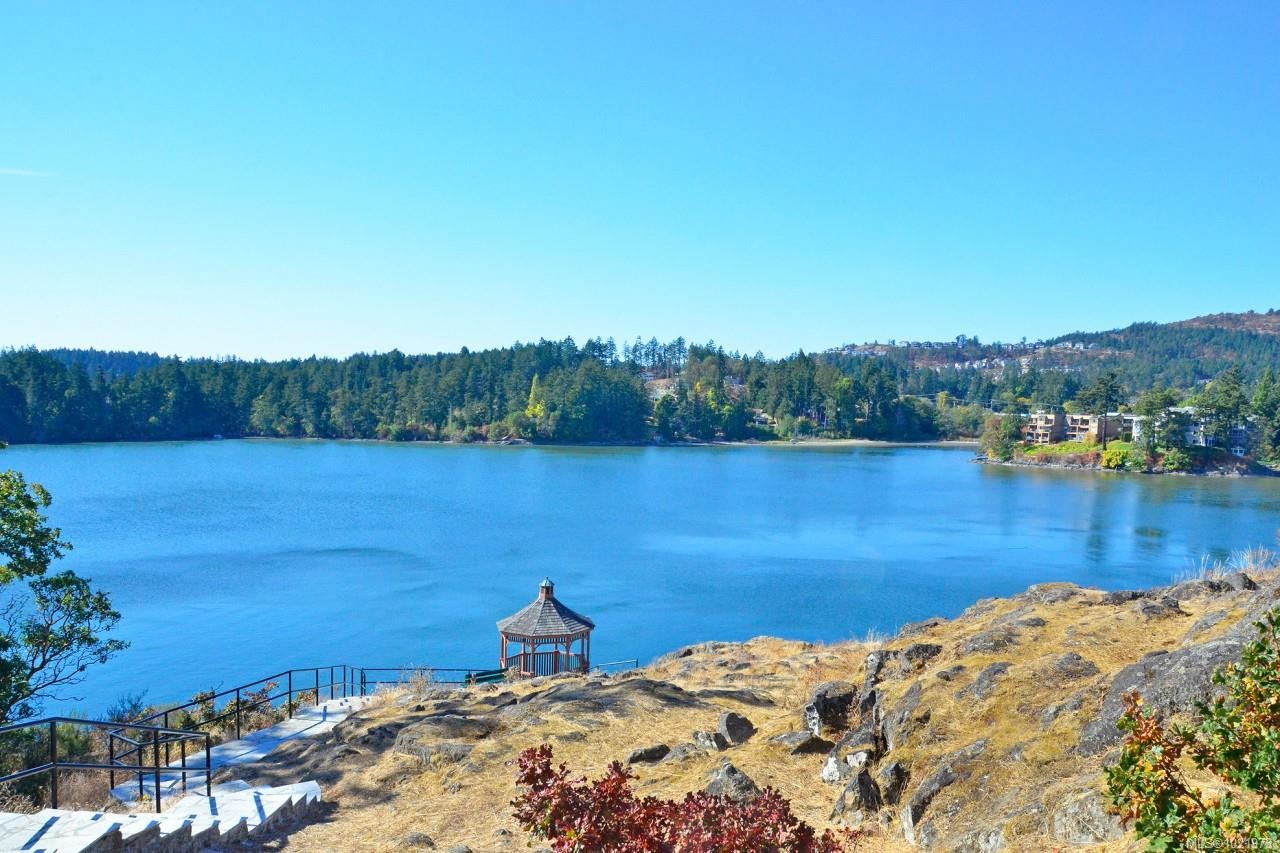 5 Erskine Lane, View Royal, BC