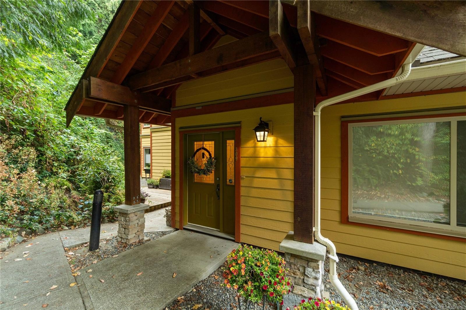 309-1244 4Th Ave, Ladysmith, BC