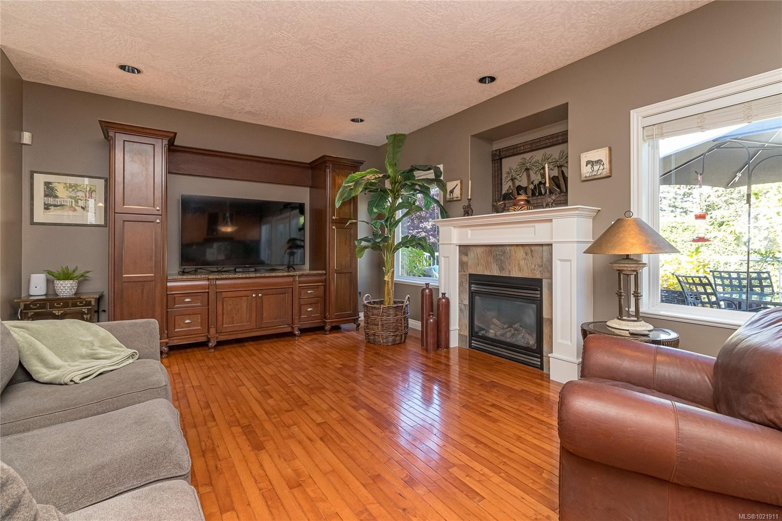 1204 Knockan Pl, Saanich, BC