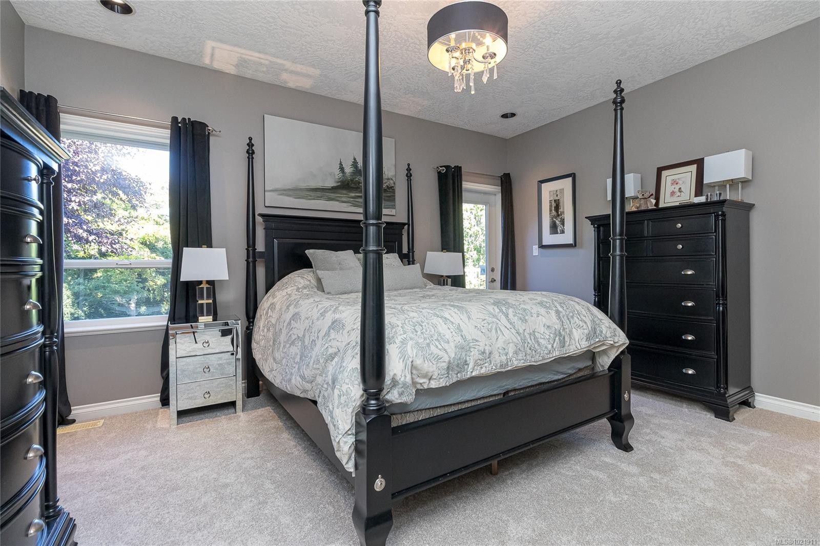 1204 Knockan Pl, Saanich, BC