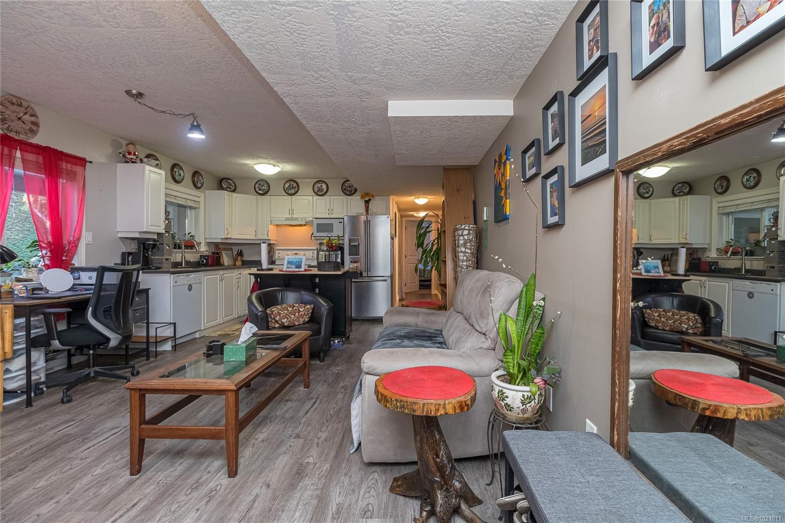 1204 Knockan Pl, Saanich, BC