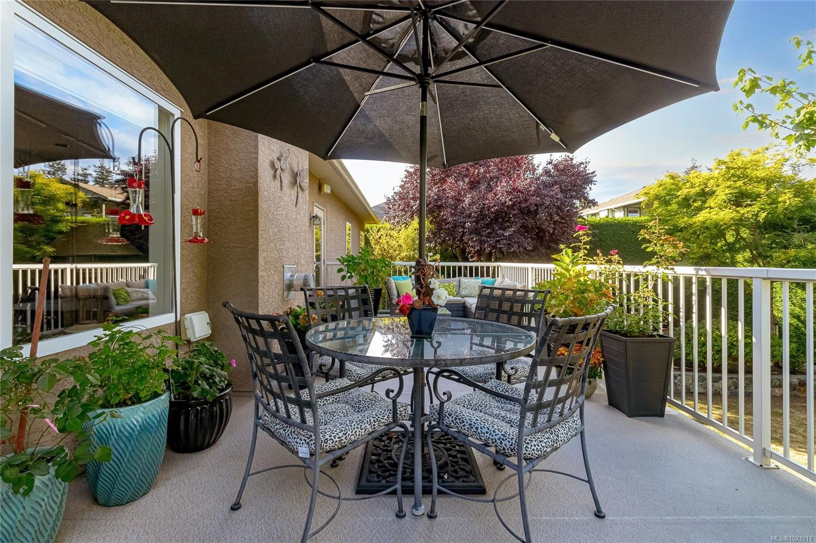 1204 Knockan Pl, Saanich, BC