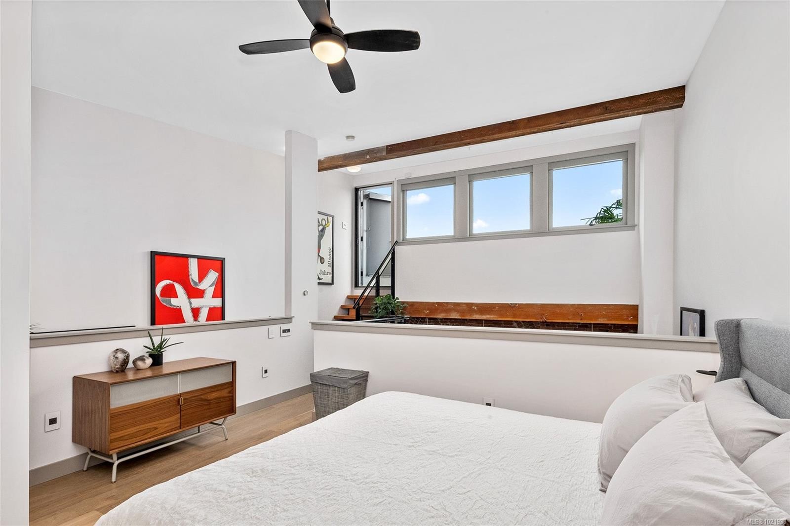 317-599 Pandora Ave, Victoria, BC - Indoor Photo Showing Bedroom