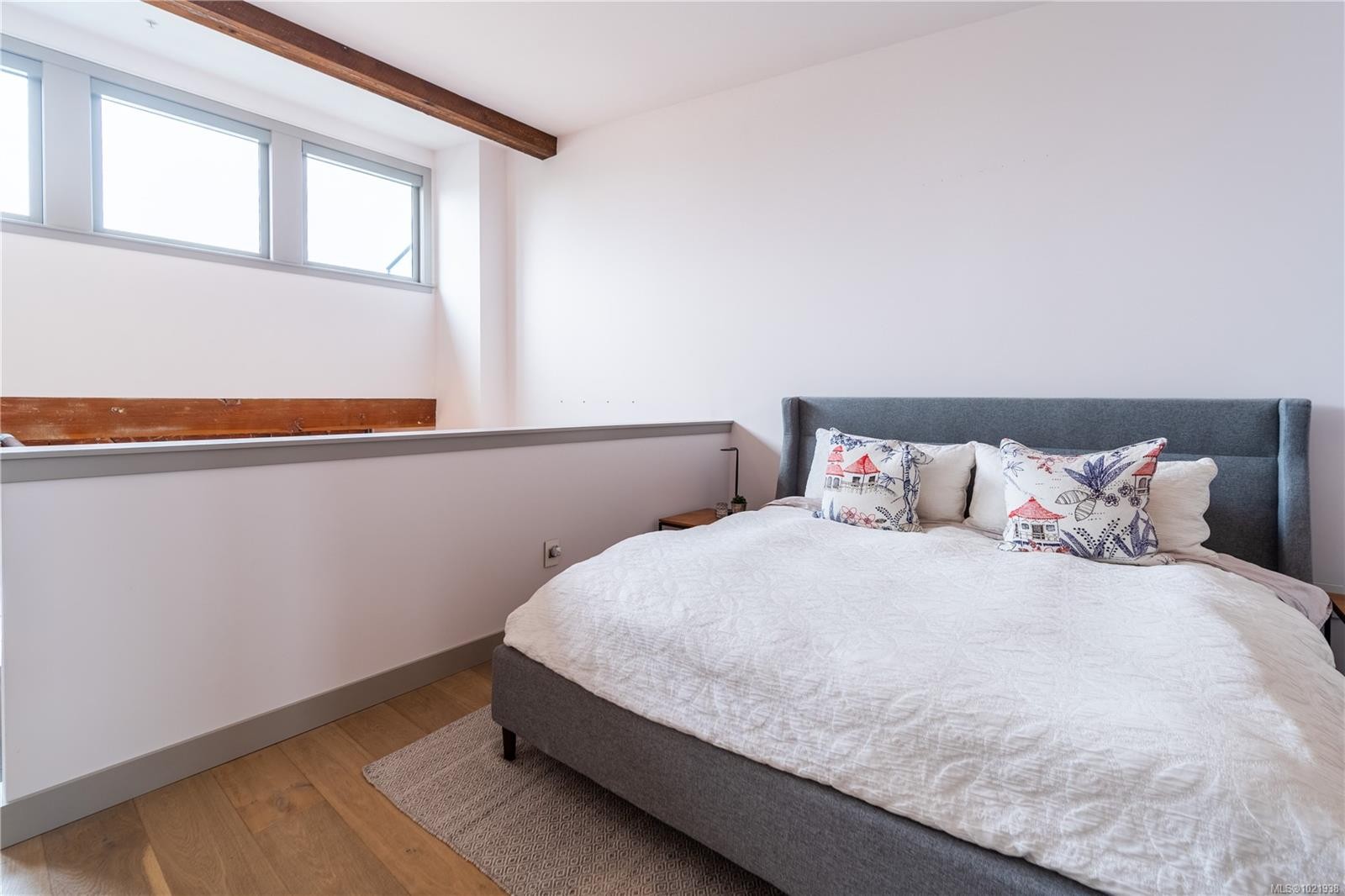 317-599 Pandora Ave, Victoria, BC - Indoor Photo Showing Bedroom