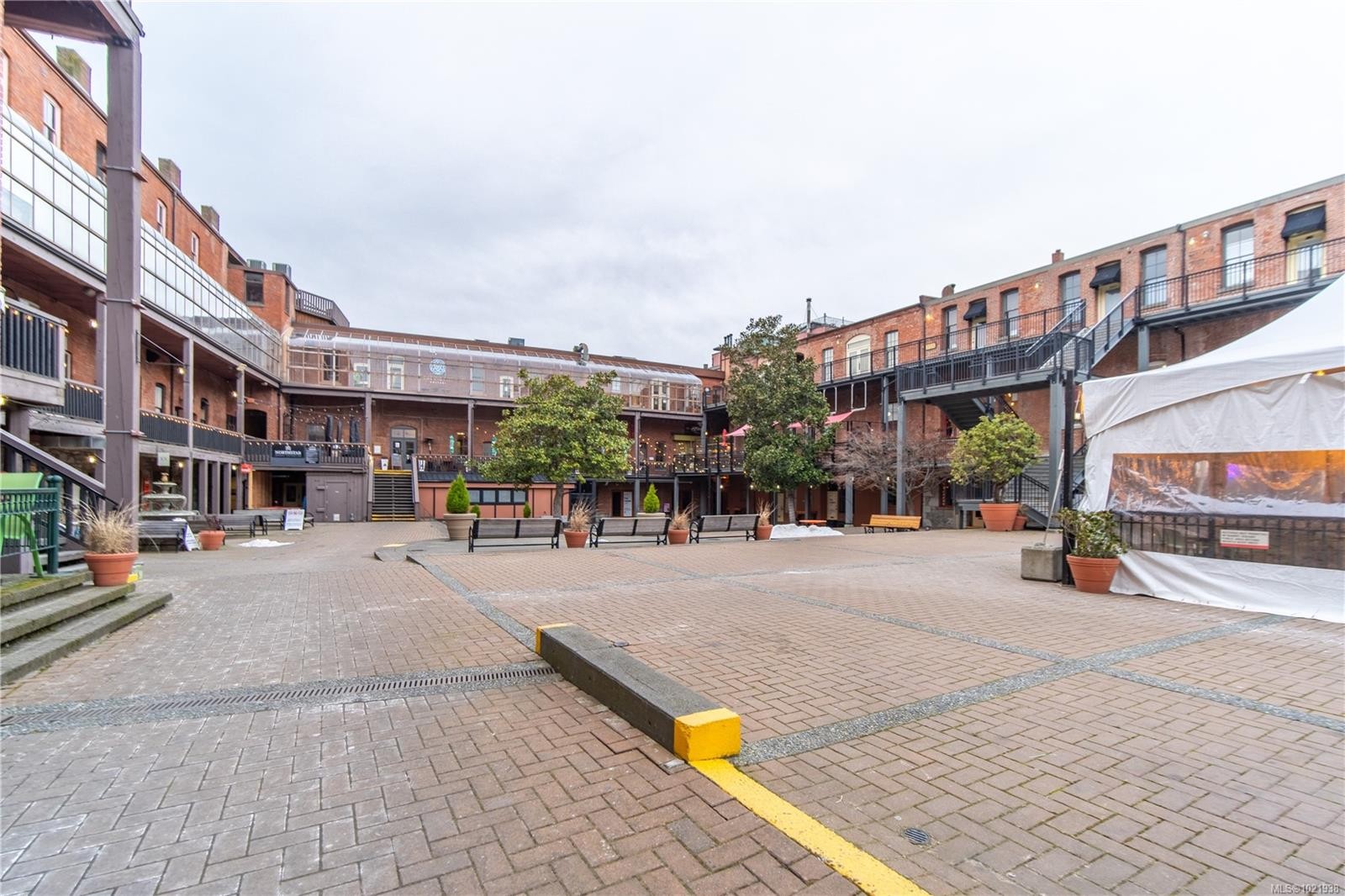 317-599 Pandora Ave, Victoria, BC - Outdoor With Balcony