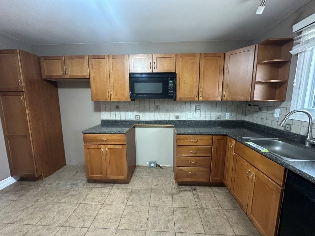 2637 Ridgeway Street E, Thunder Bay, ON - Indoor Photo Showing Kitchen