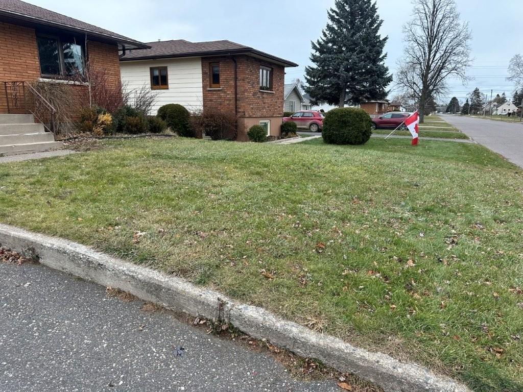 2637 Ridgeway Street E, Thunder Bay, ON - Outdoor