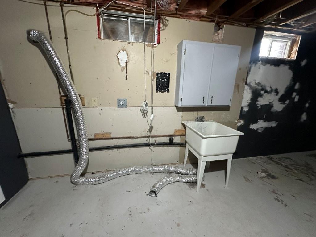 2637 Ridgeway Street E, Thunder Bay, ON - Indoor Photo Showing Basement