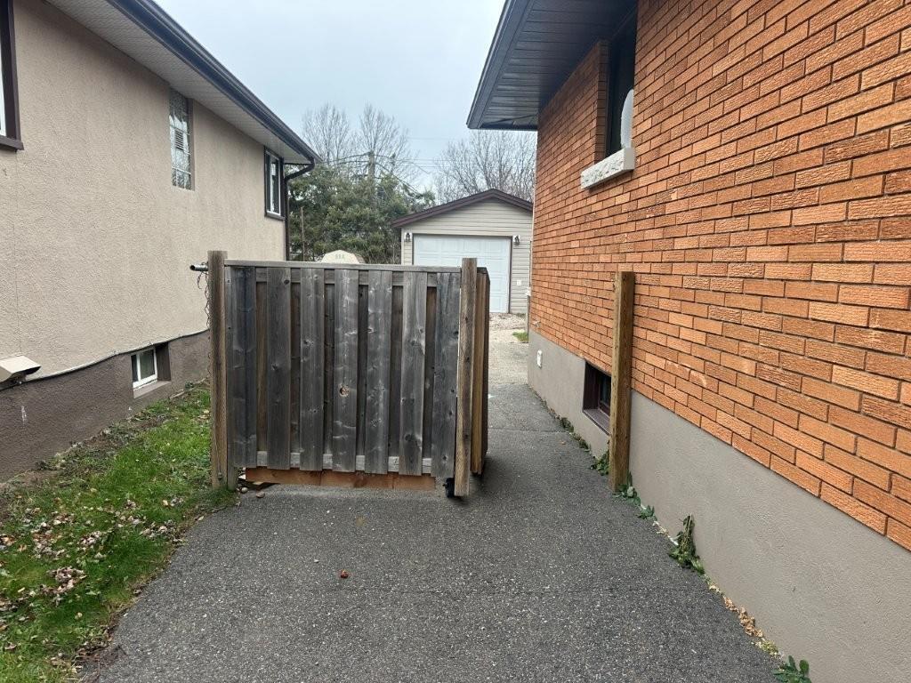 2637 Ridgeway Street E, Thunder Bay, ON - Outdoor With Exterior