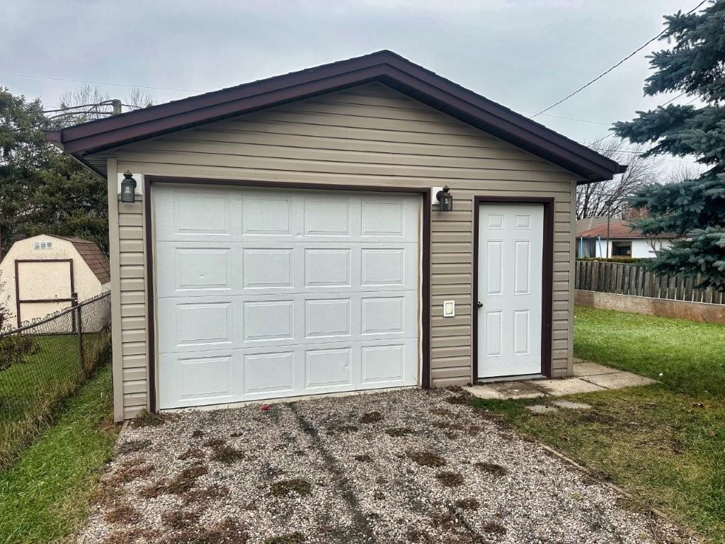 2637 Ridgeway Street E, Thunder Bay, ON - Outdoor