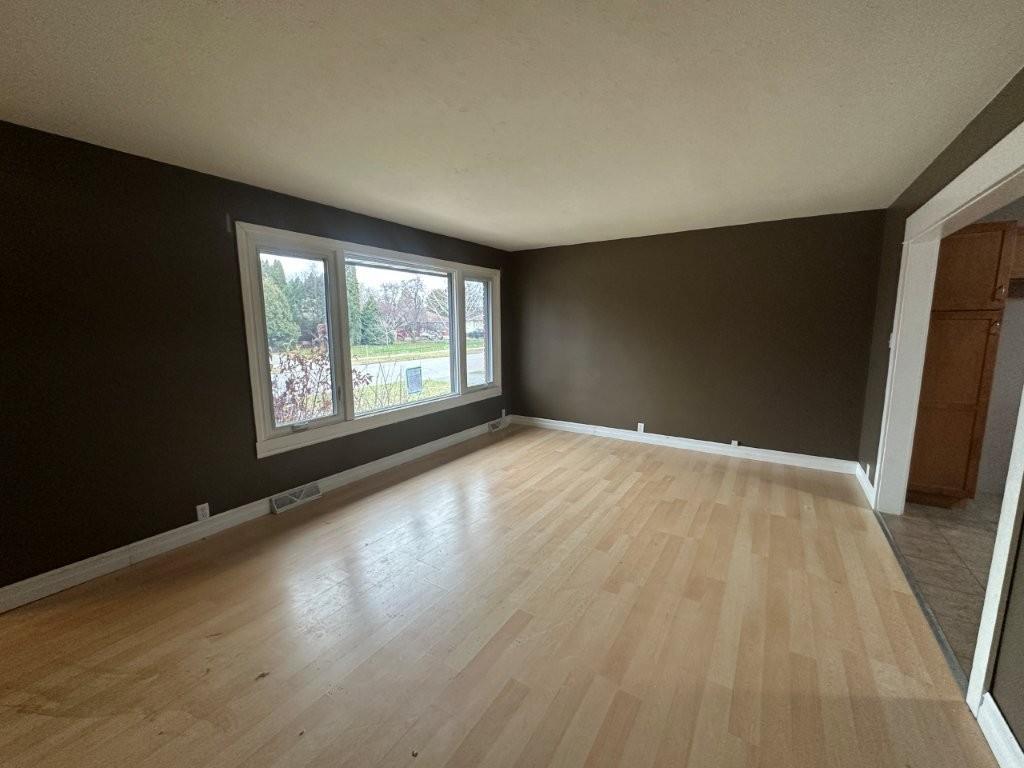 2637 Ridgeway Street E, Thunder Bay, ON - Indoor Photo Showing Other Room