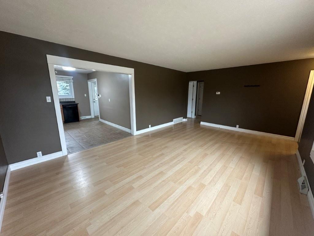 2637 Ridgeway Street E, Thunder Bay, ON - Indoor Photo Showing Other Room
