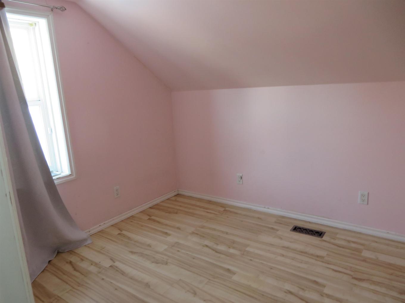 7 Robert Street, Sioux Lookout, ON - Indoor Photo Showing Other Room