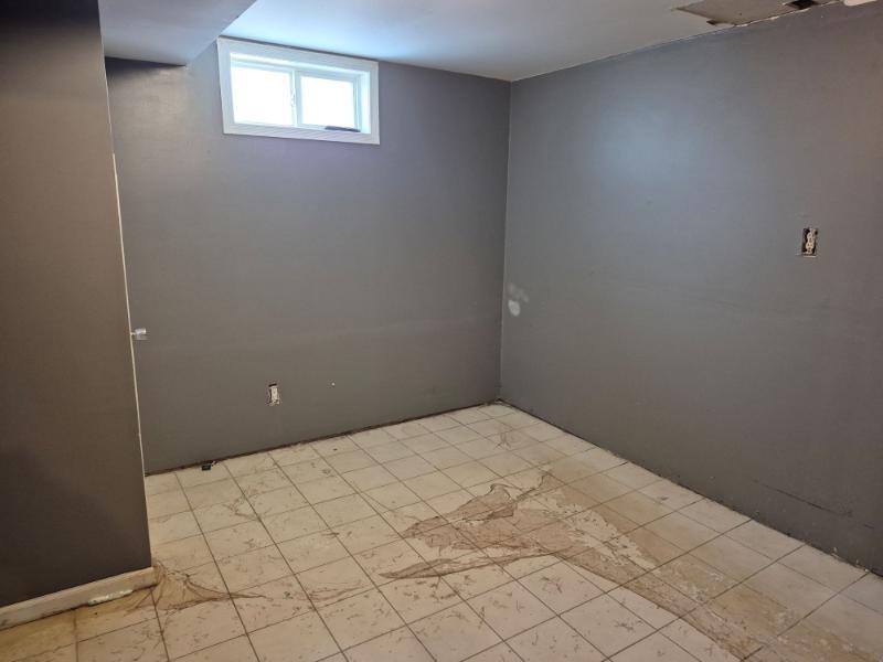 116 Huntington Court, Thunder Bay, ON - Indoor Photo Showing Other Room