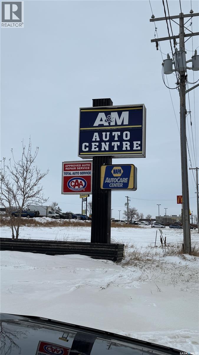 370 Railway Avenue E, North Battleford, SK