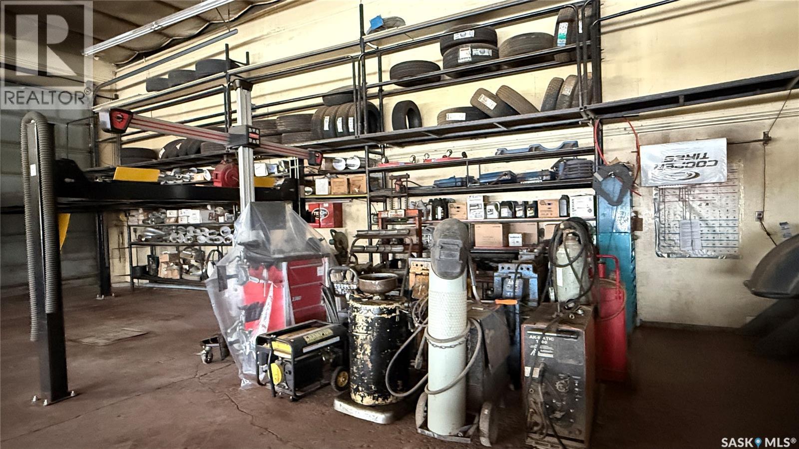 370 Railway Avenue E, North Battleford, SK