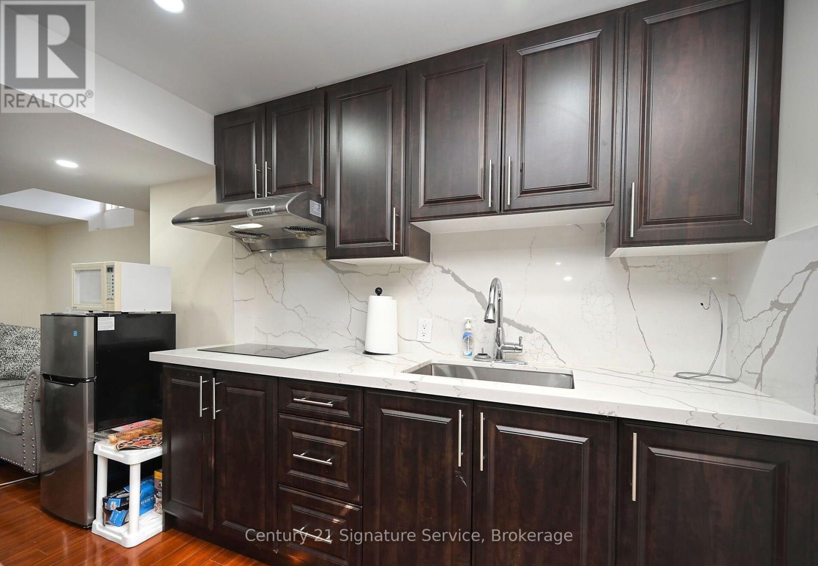 138 Southlake Boulevard, Brampton, ON