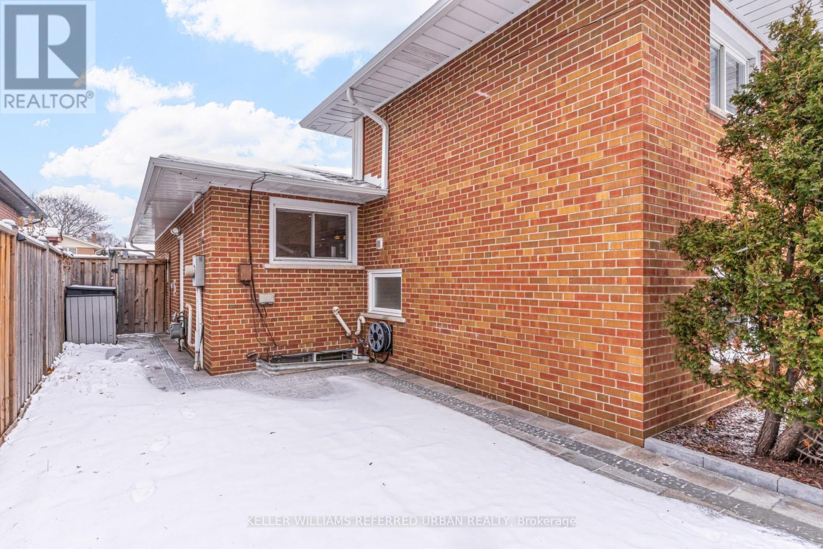 126 Beaver Bend Crescent, Toronto, ON - Outdoor With Exterior