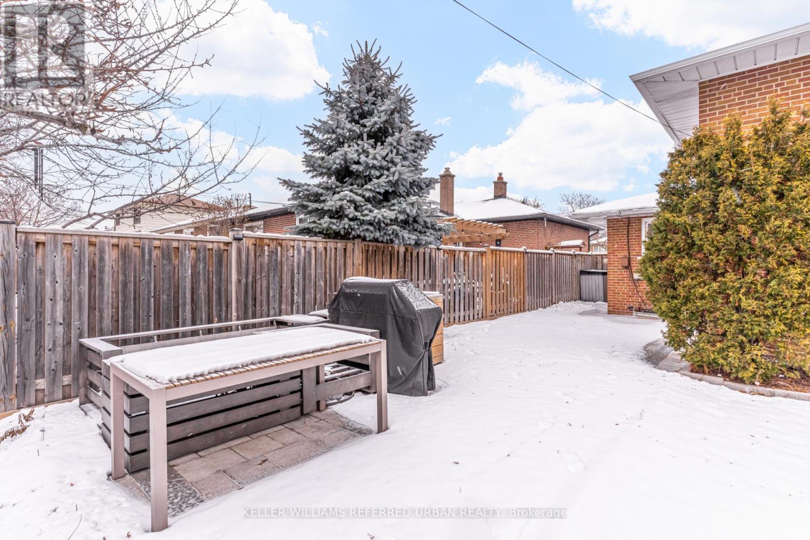 126 Beaver Bend Crescent, Toronto, ON - Outdoor
