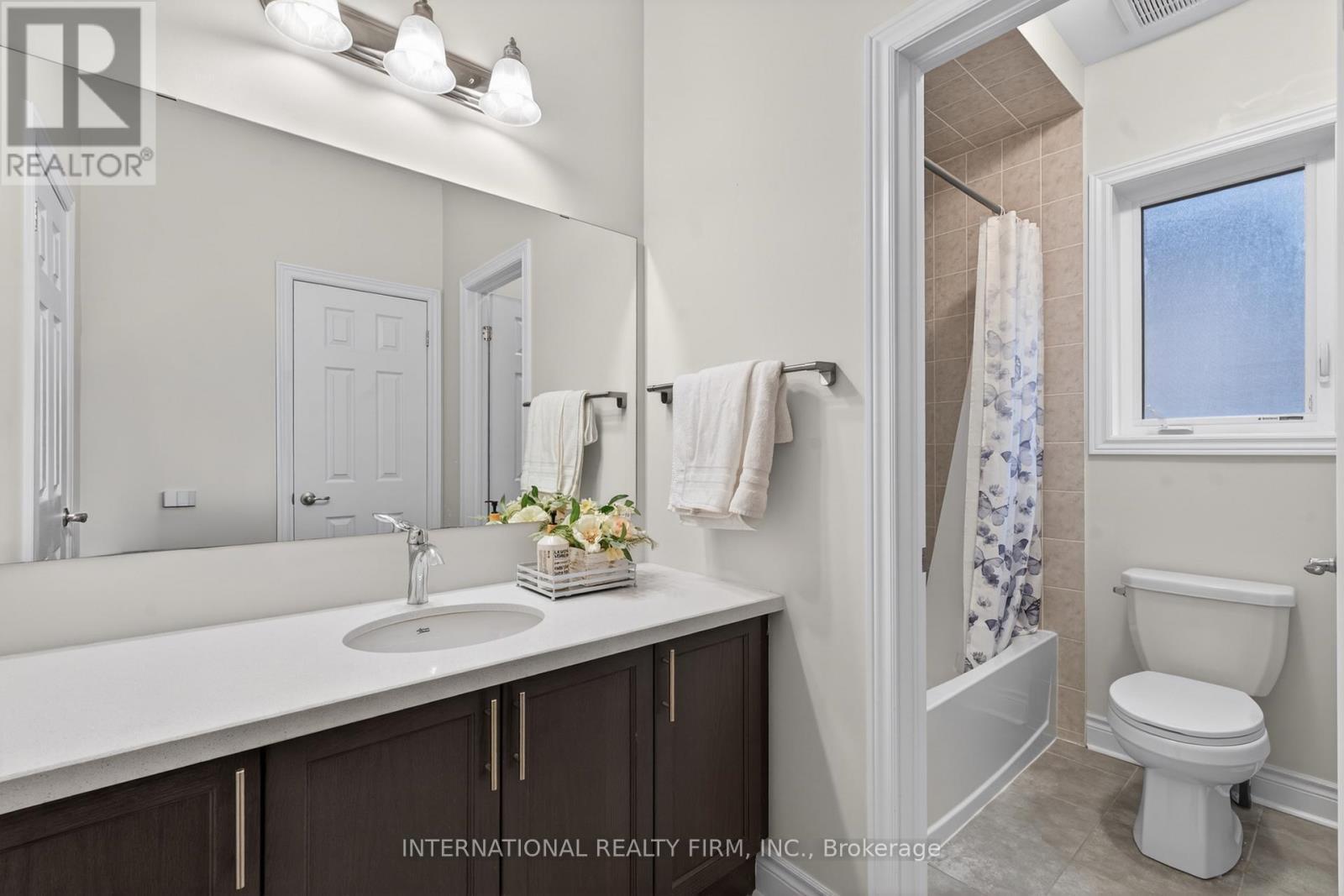 254 Niagara Trail, Halton Hills, ON - Indoor Photo Showing Bathroom