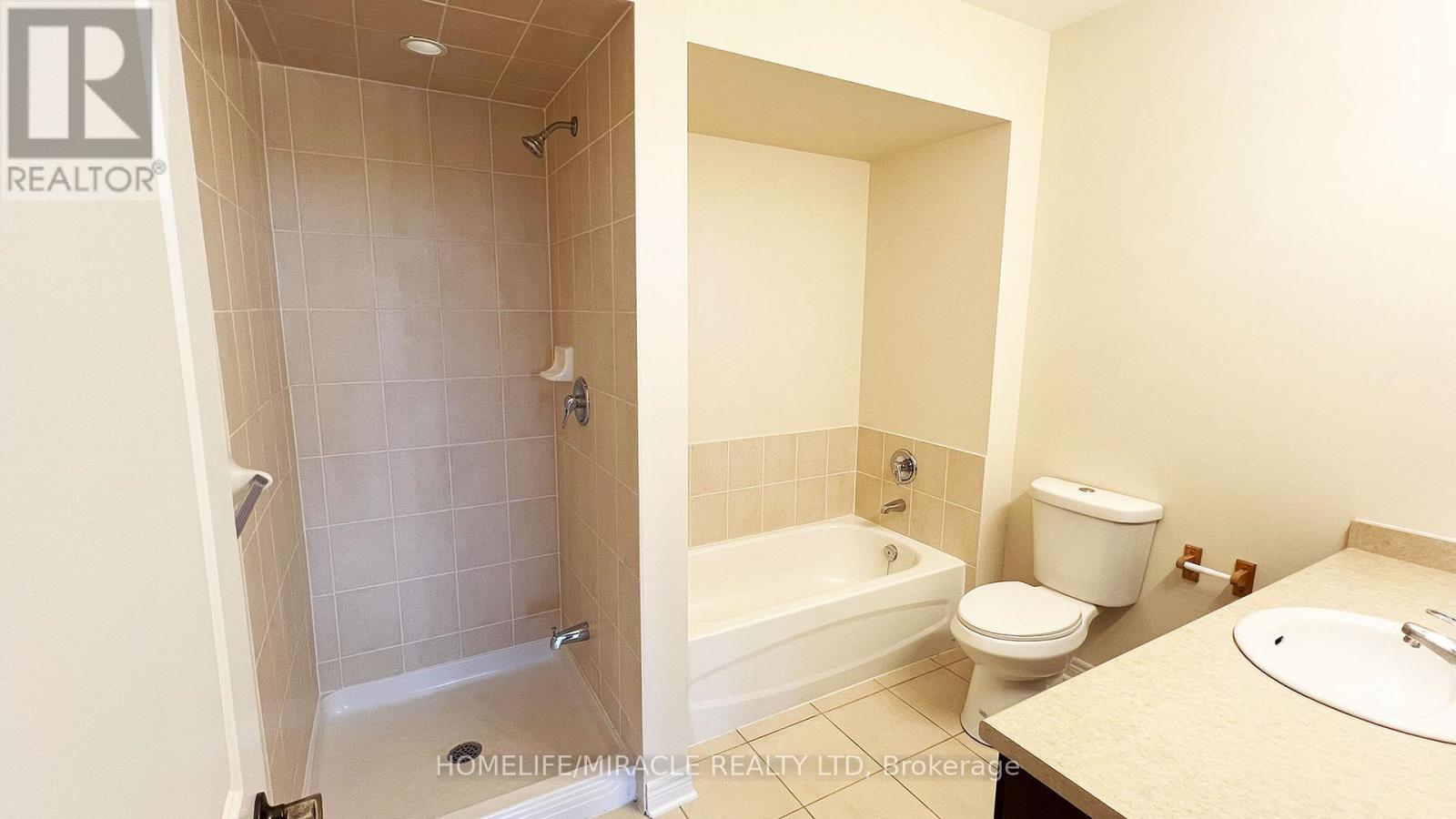 502 - 383 Main Street E, Milton, ON - Indoor Photo Showing Bathroom