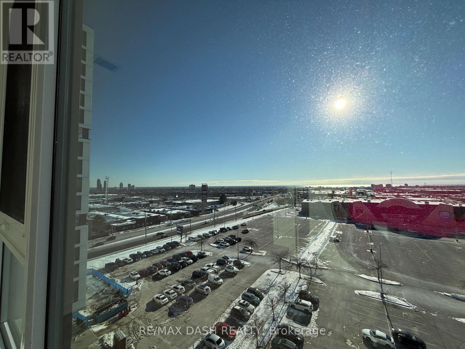 826 - 1007 The Queensway, Toronto, ON - Outdoor With View