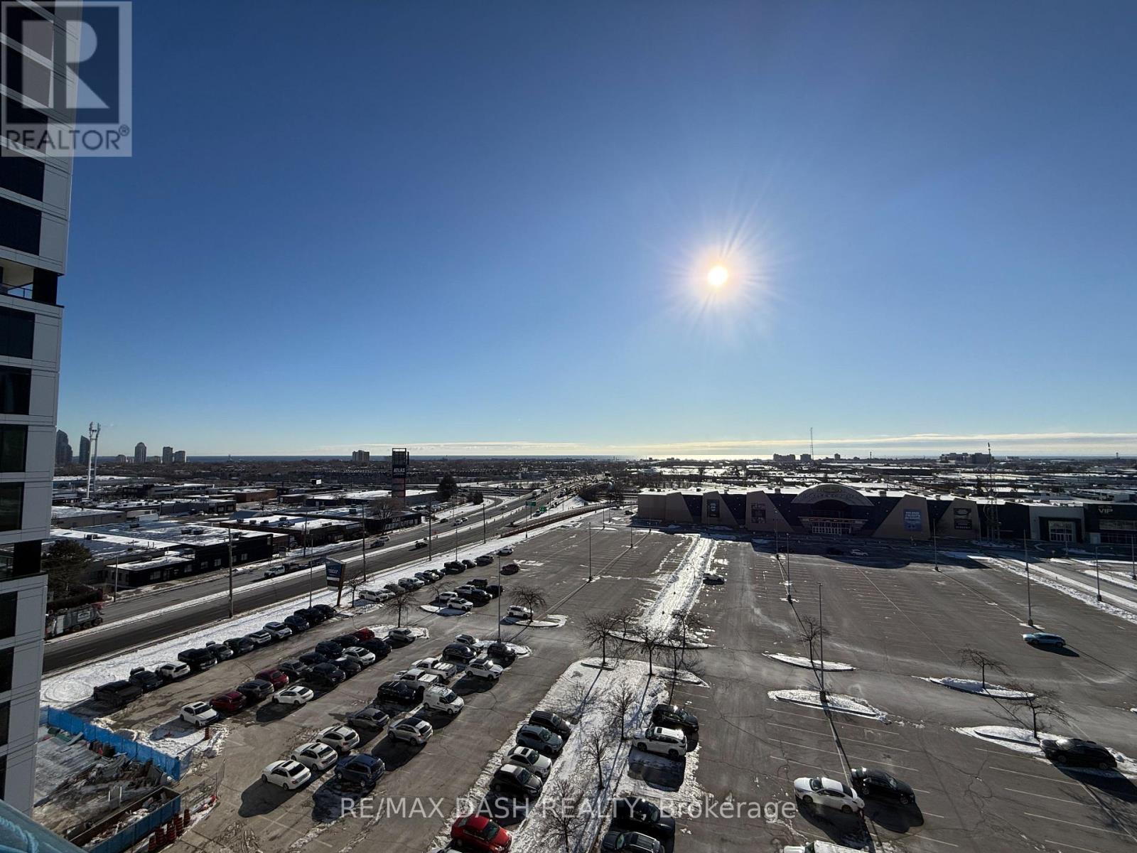 826 - 1007 The Queensway, Toronto, ON - Outdoor With View