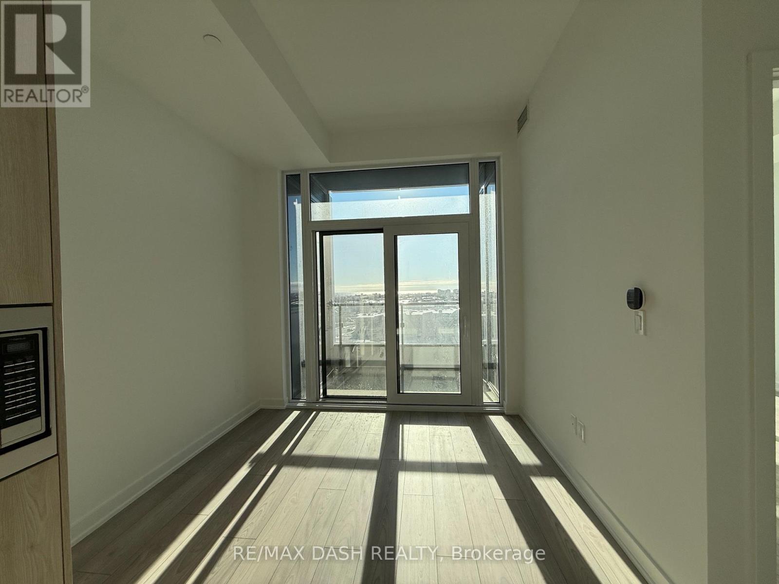 826 - 1007 The Queensway, Toronto, ON - Indoor Photo Showing Other Room