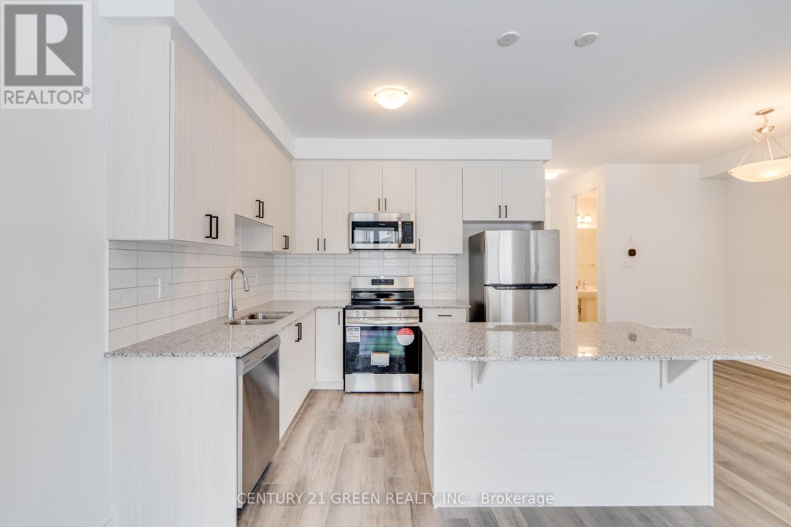 64 Histand Trail, Kitchener, ON - Indoor Photo Showing Kitchen With Double Sink With Upgraded Kitchen