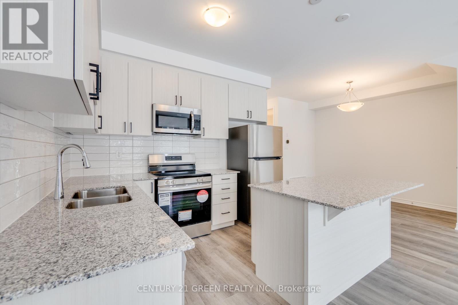 64 Histand Trail, Kitchener, ON - Indoor Photo Showing Kitchen With Double Sink With Upgraded Kitchen