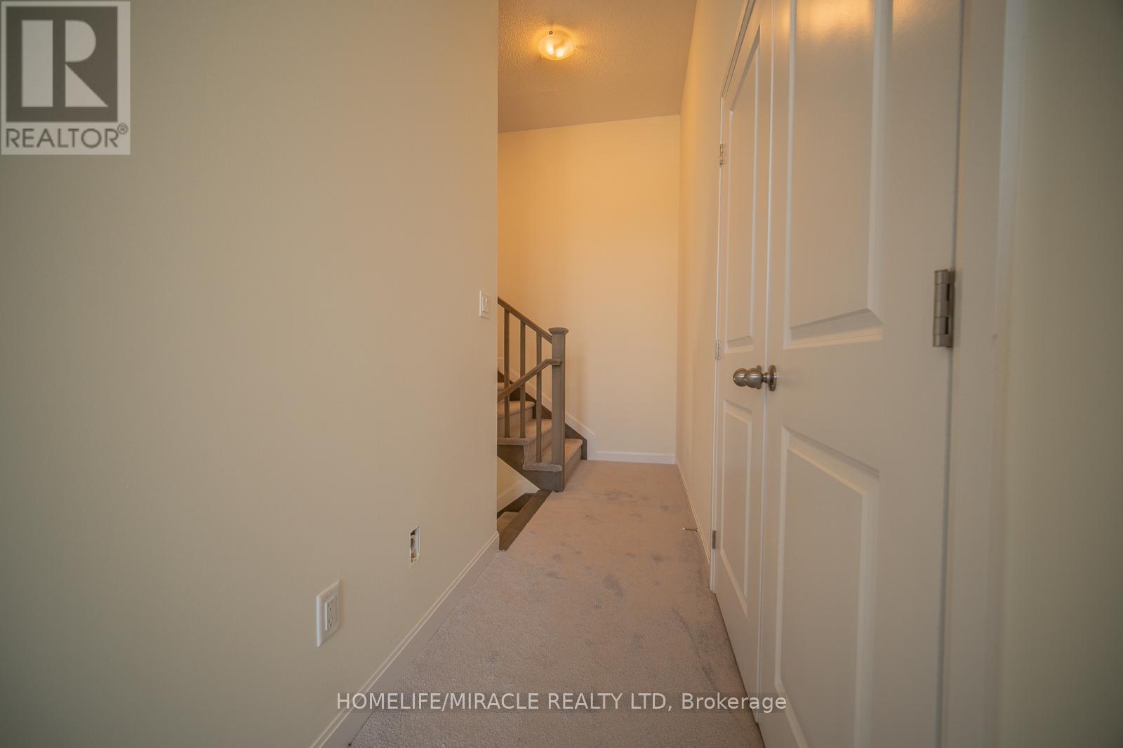 60 Oakmont Drive, Loyalist, ON - Indoor Photo Showing Other Room