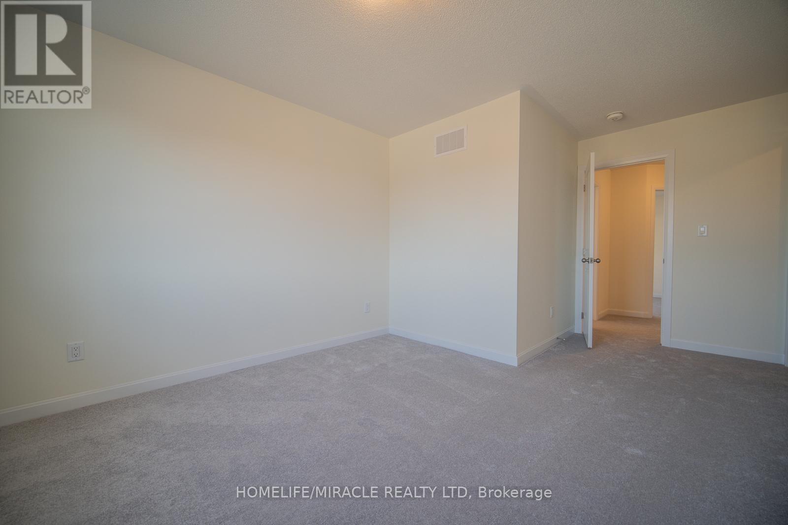 60 Oakmont Drive, Loyalist, ON - Indoor Photo Showing Other Room