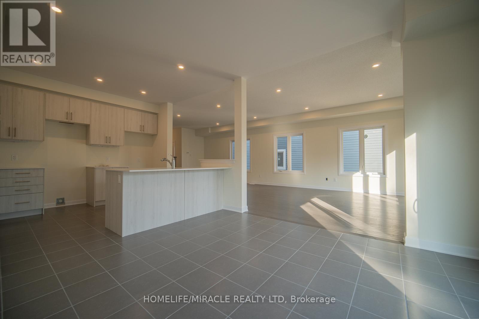 60 Oakmont Drive, Loyalist, ON - Indoor Photo Showing Kitchen