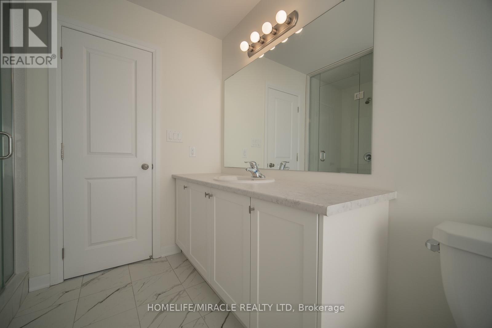 60 Oakmont Drive, Loyalist, ON - Indoor Photo Showing Bathroom