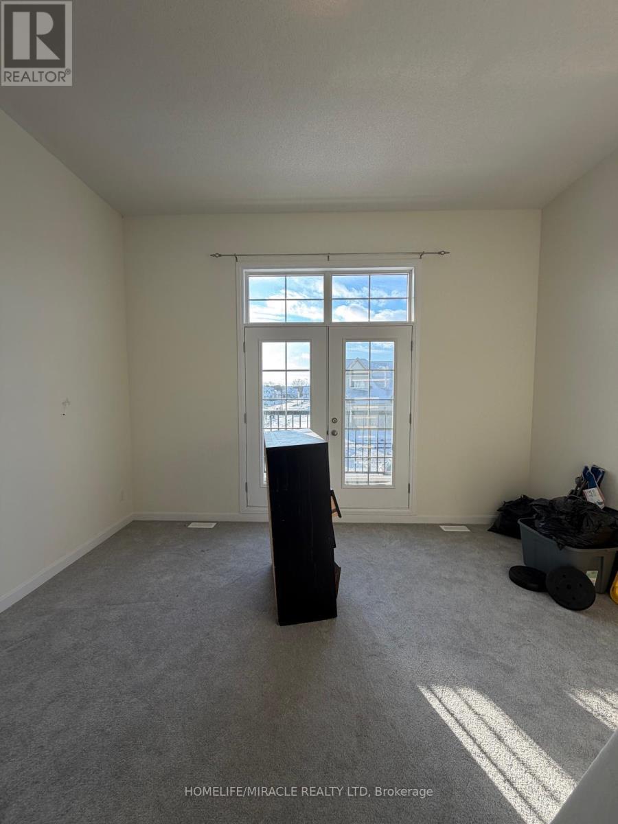 60 Oakmont Drive, Loyalist, ON - Indoor Photo Showing Other Room