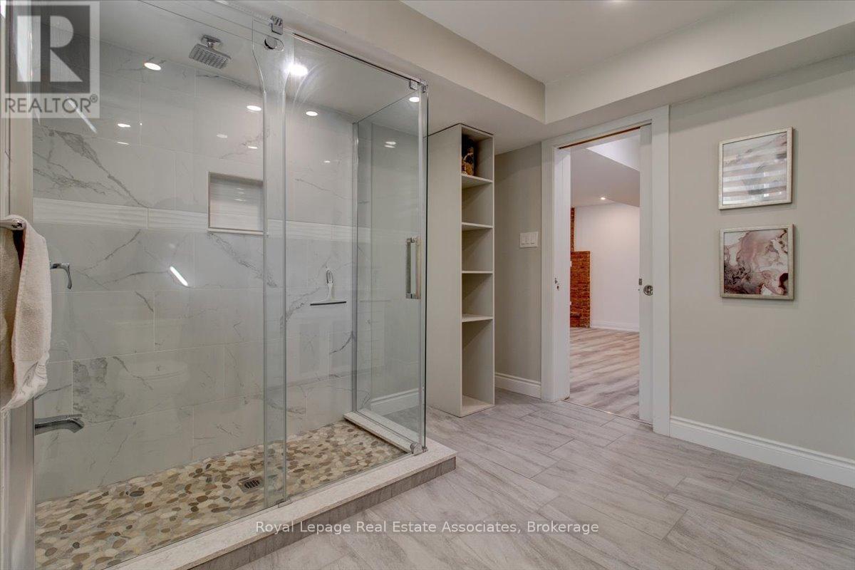 1562 Upper Ottawa Street, Hamilton, ON - Indoor