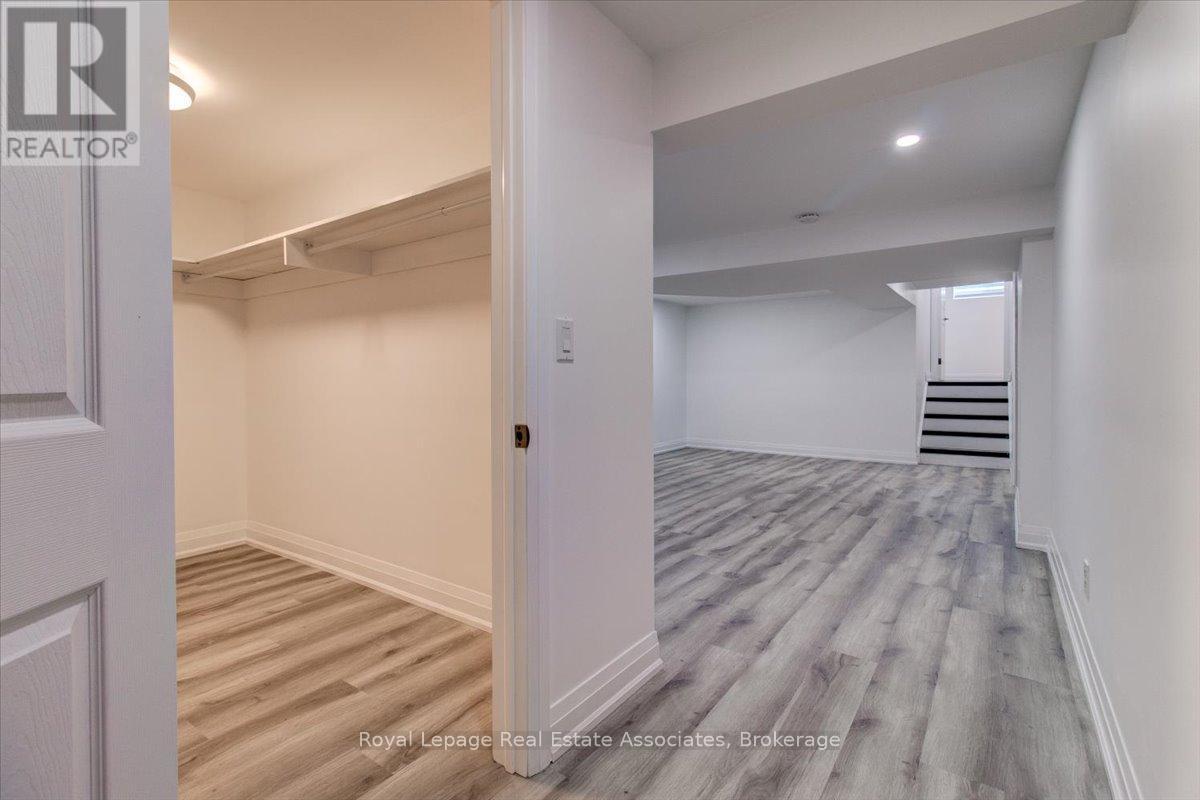 1562 Upper Ottawa Street, Hamilton, ON - Indoor