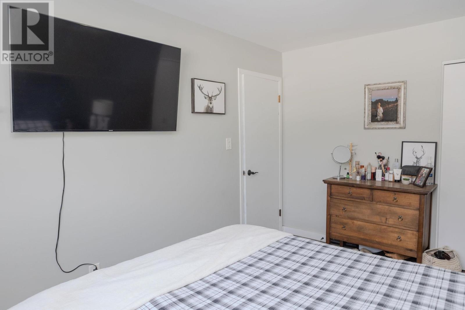 11 Kerr Dr, Sault Ste. Marie, ON - Indoor Photo Showing Bedroom