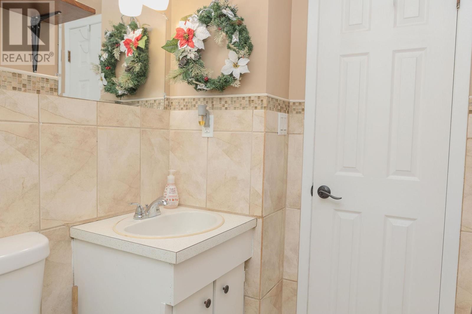 11 Kerr Dr, Sault Ste. Marie, ON - Indoor Photo Showing Bathroom