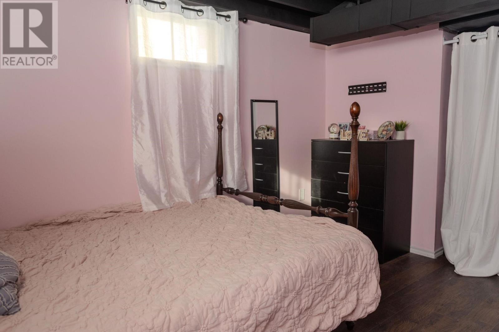 11 Kerr Dr, Sault Ste. Marie, ON - Indoor Photo Showing Bedroom